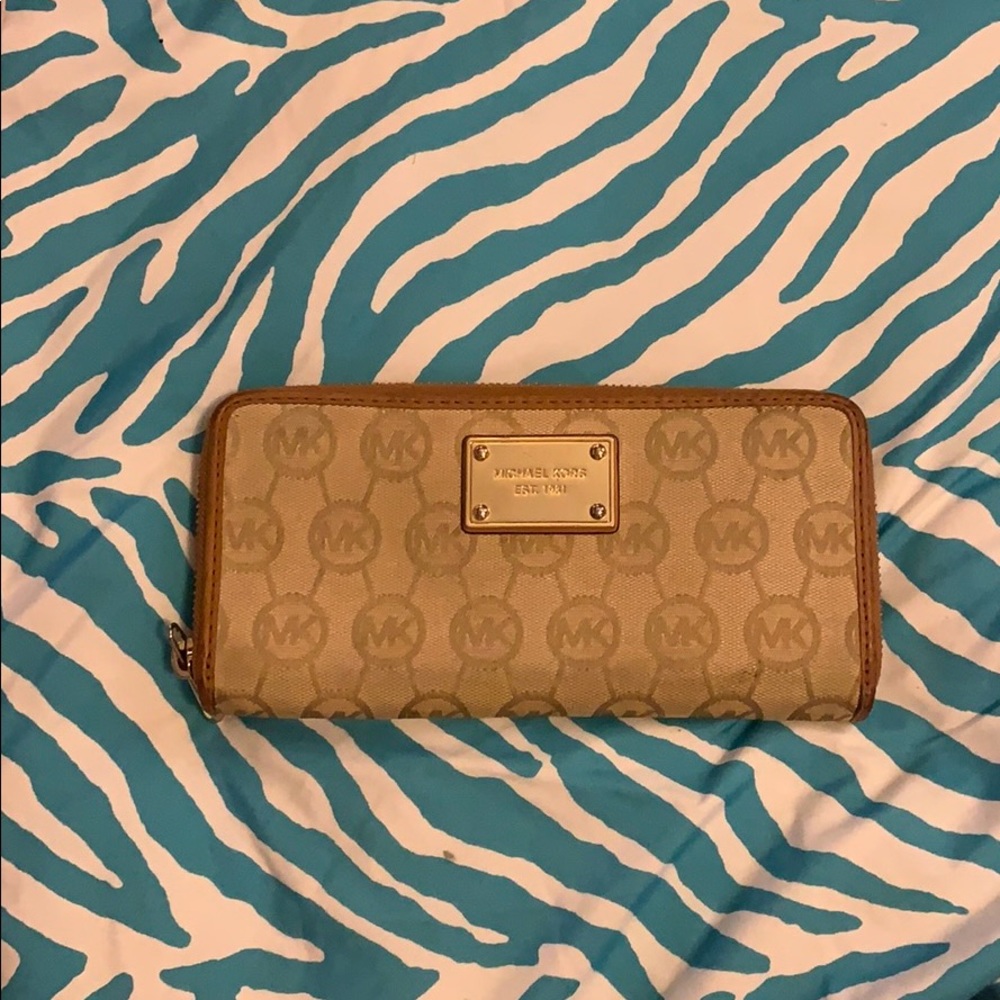MICHAEL KORA WALLET